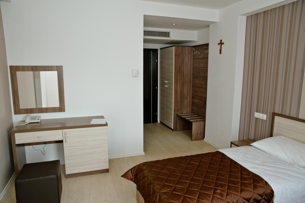 Hotel Lux Međugorje Стая снимка